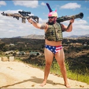 Meet your Posher, Casey